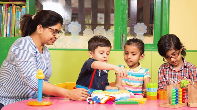 A Guide to Evaluating Preschool Curriculum Kits for Childcare Providers
